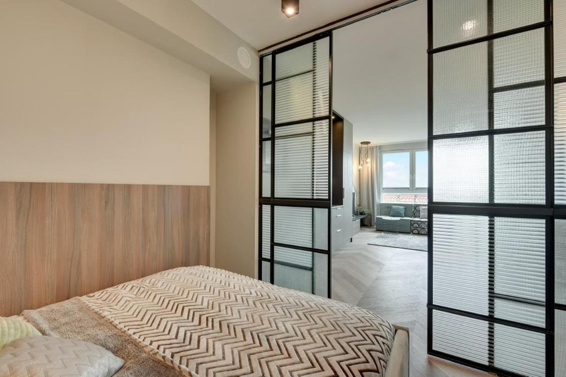 Sadova Old Town Apartment